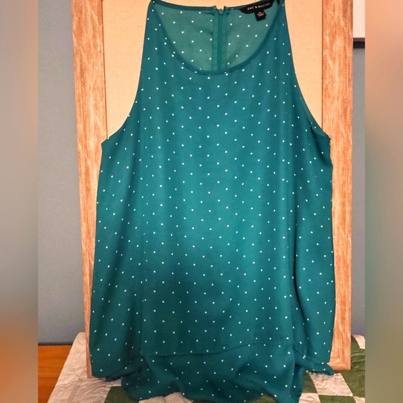 Sleeveless Kelly Green Top - Picture 5 of 5